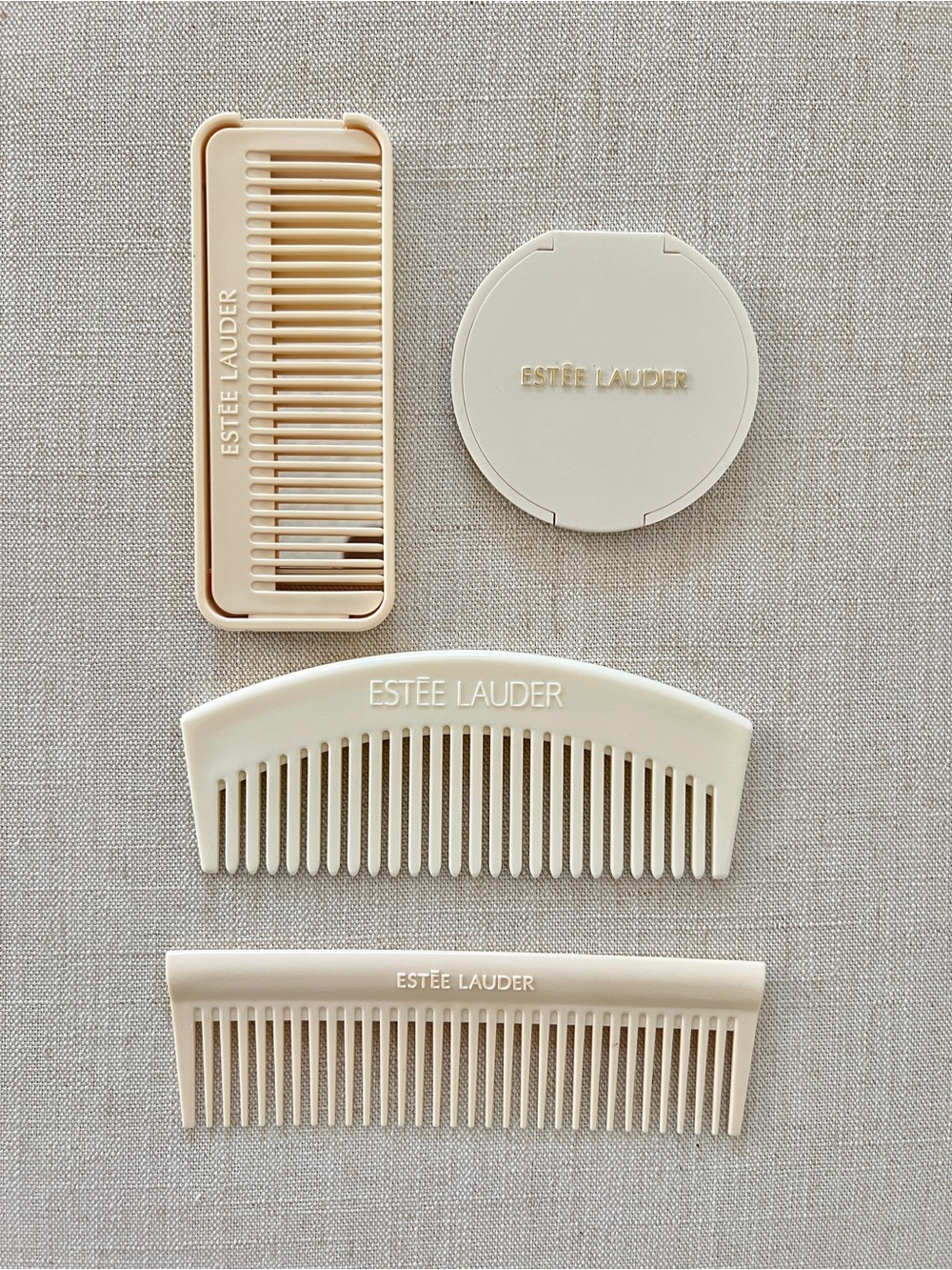 Estée Lauder Hair Comb Collection Set Of 3 With Pocket Mirror Produced 90s/00s